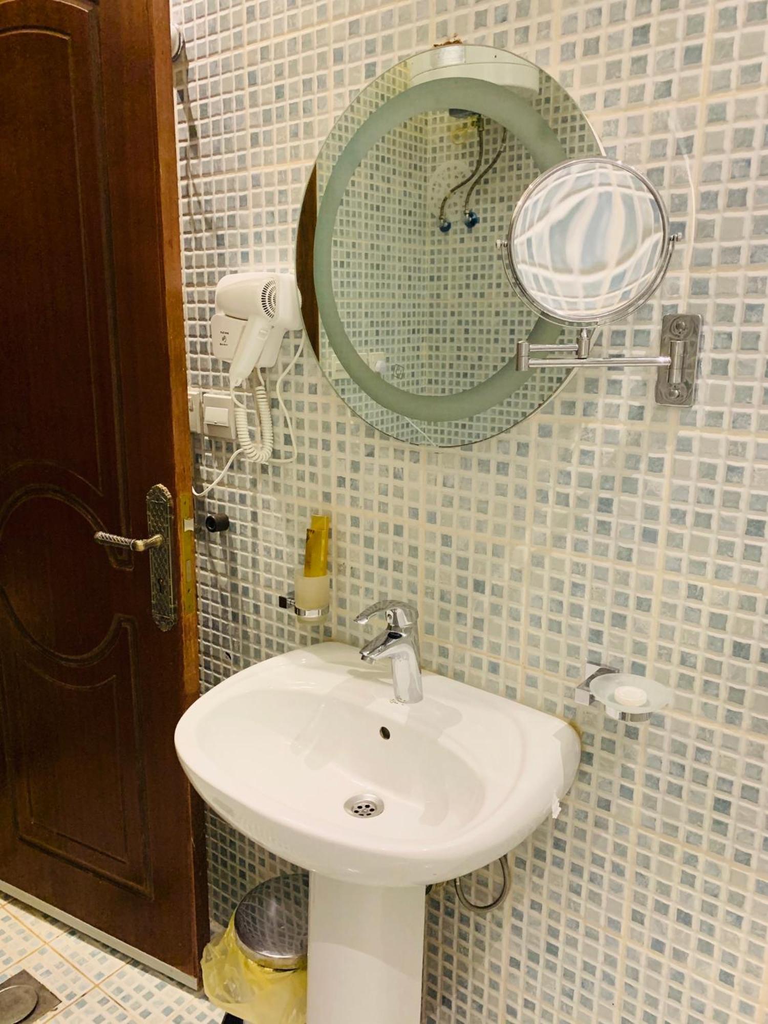 Al Bateel Furnished Apartments Riad Exterior foto